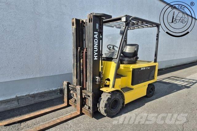 Hyundai 30B-7 Wózki elektryczne