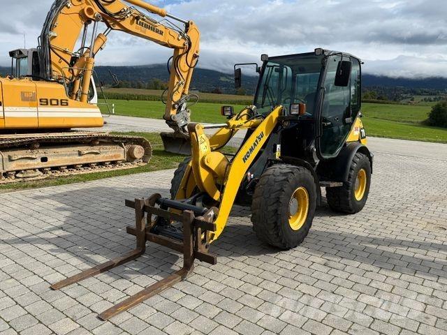 Komatsu WA70-5 Ładowarki kołowe