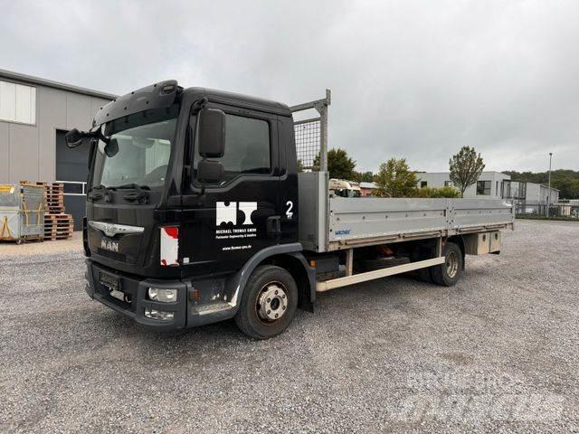 MAN 8.220 Pick-upy / Pojazdy z otwieranymi burtami