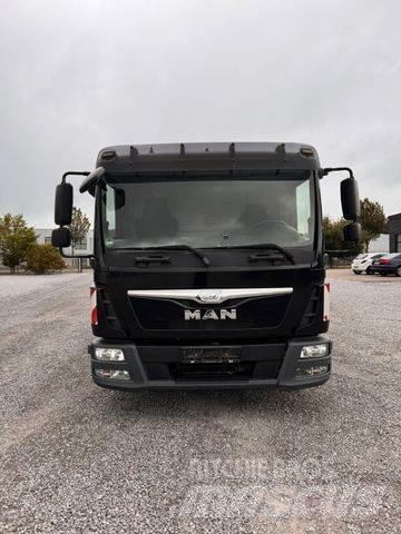 MAN 8.220 Pick-upy / Pojazdy z otwieranymi burtami