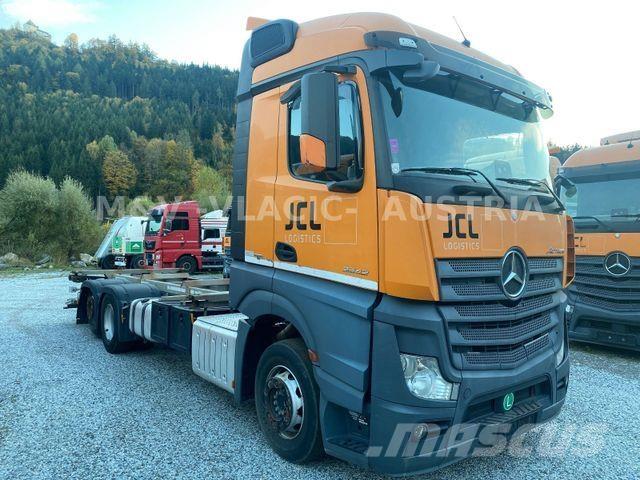 Mercedes-Benz 2542 Pojazdy pod zabudowę