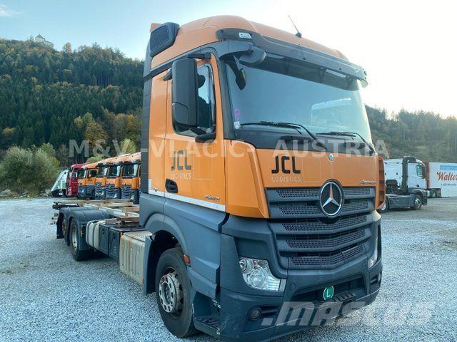 Mercedes-Benz 2542 Pojazdy pod zabudowę