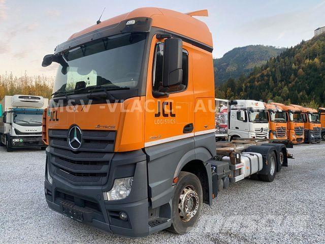 Mercedes-Benz 2542 Pojazdy pod zabudowę