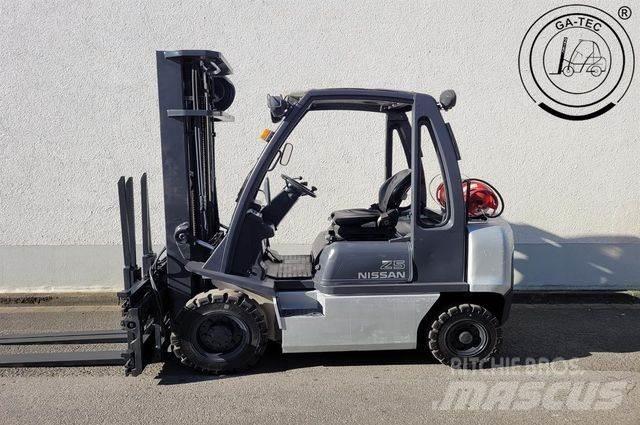 Nissan U1D2A25LQ Wózki LPG
