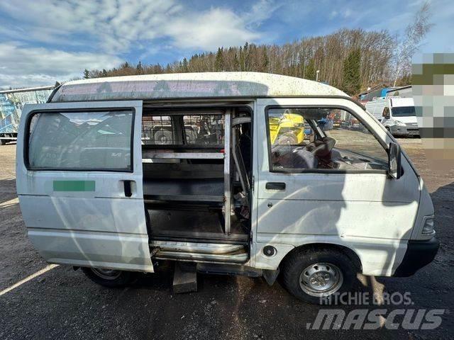 Suzuki SU Busy / Vany