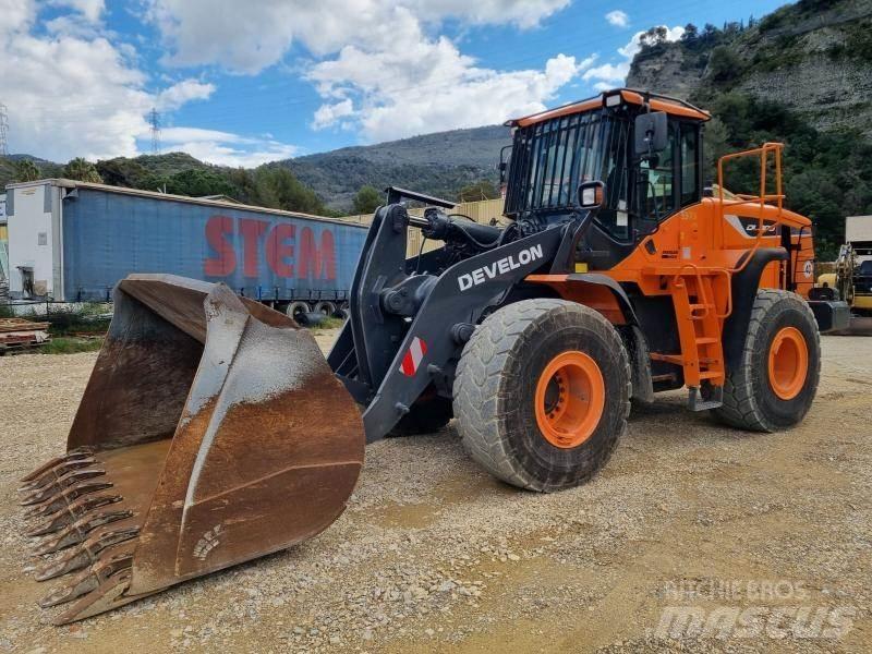 Doosan DL300 Ładowarki kołowe