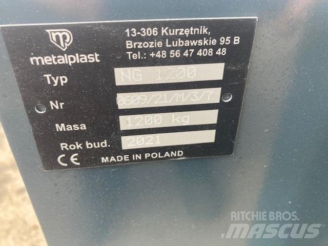  - - -  1200 KG Przednie obciążniki