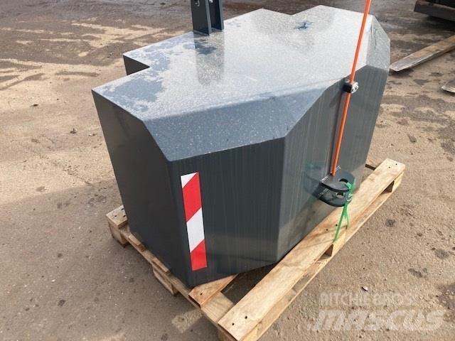  - - -  1500 KG Przednie obciążniki