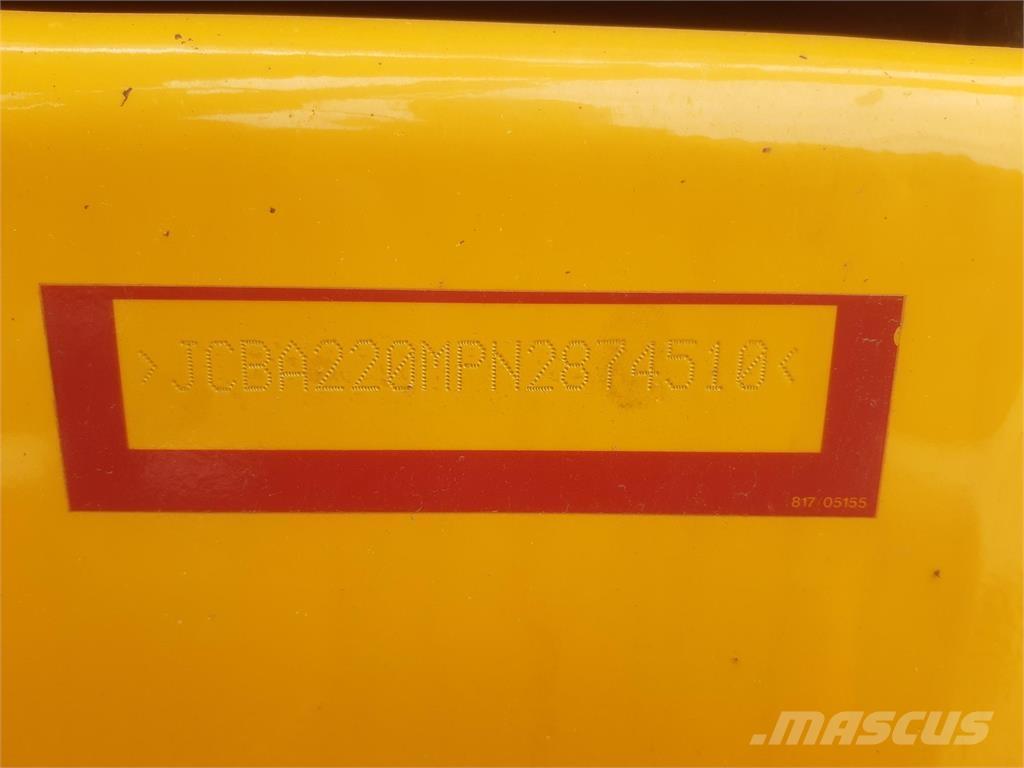 JCB  Koparki gąsienicowe