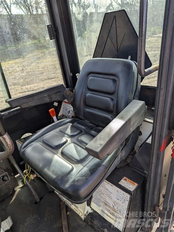 Bobcat X220 Minikoparki