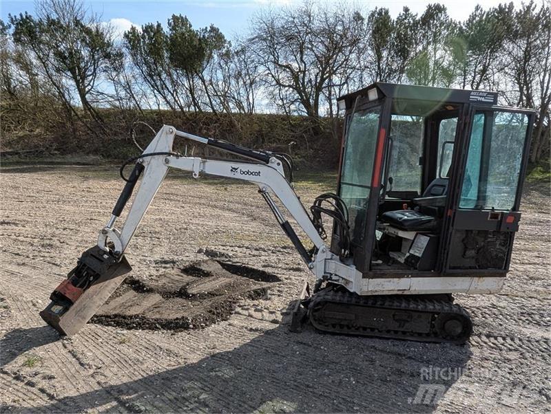Bobcat X220 Minikoparki