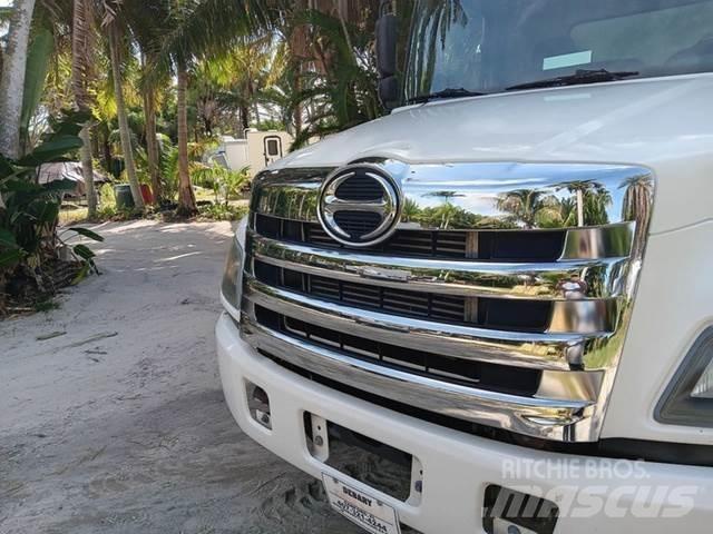 Hino 268 Box Truck Busy / Vany