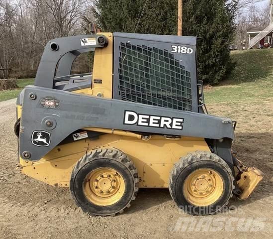 John Deere 318D Maszyny budowlane - Inne