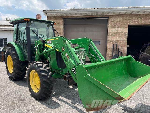 John Deere 5075M Maszyny budowlane - Inne
