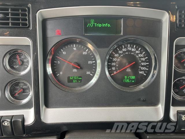 Kenworth T800B Inne