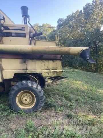 New Holland TR86 Maszyny budowlane - Inne