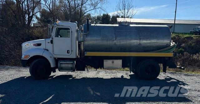Peterbilt 335 Inne