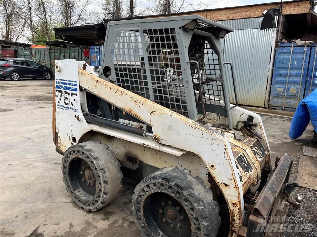 Bobcat 763 Ładowarki burtowe