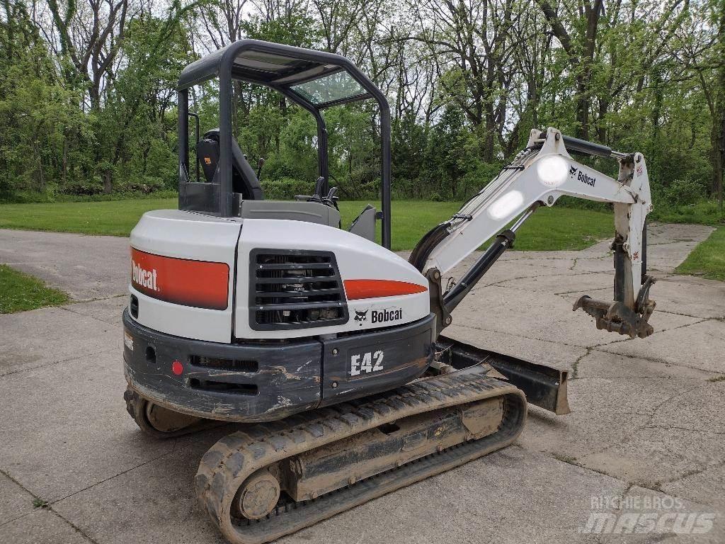 Bobcat E42 Minikoparki
