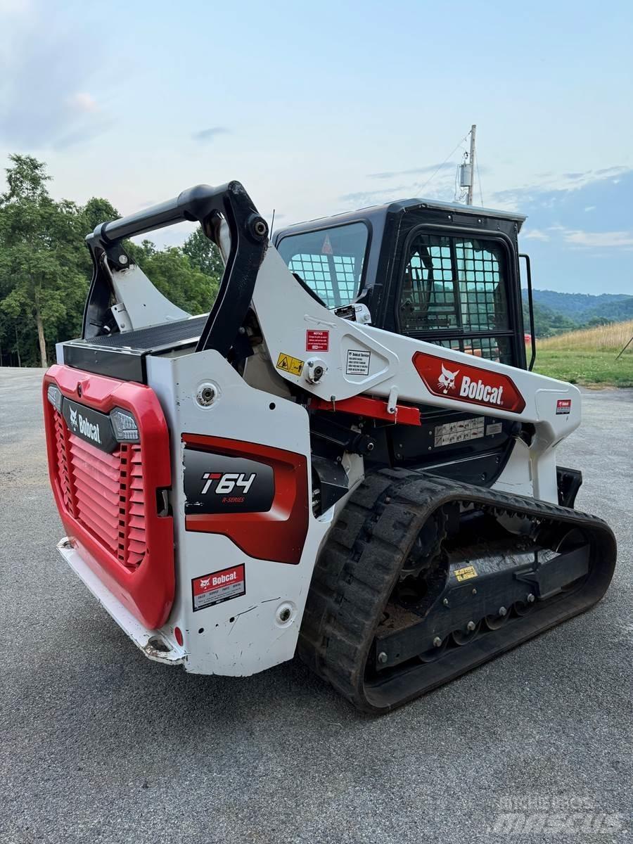 Bobcat T64 Ładowarki burtowe