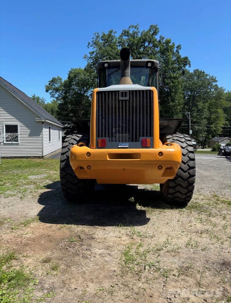 CASE 821F Ładowarki kołowe