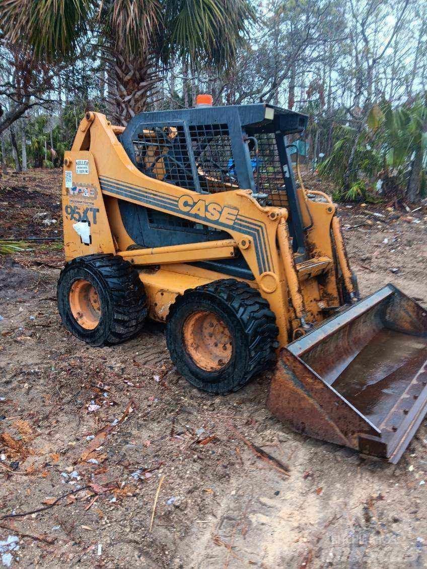 CASE 95XT Ładowarki burtowe