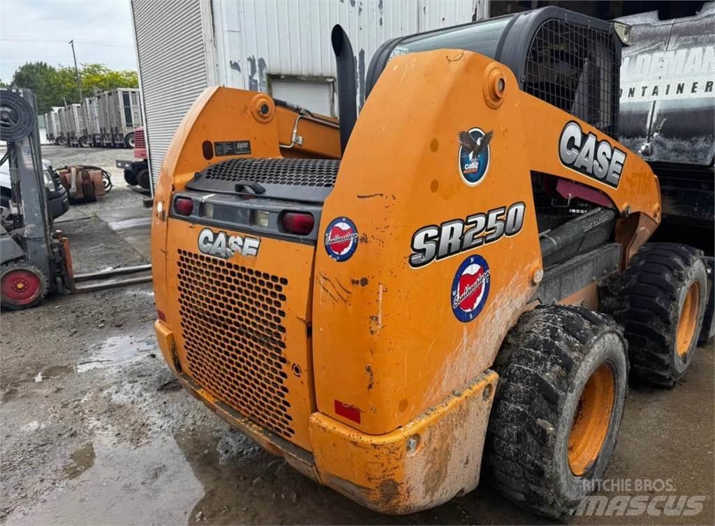 CASE SR250 Ładowarki burtowe