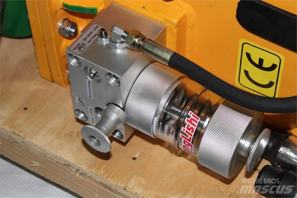CAT  Młoty hydrauliczne