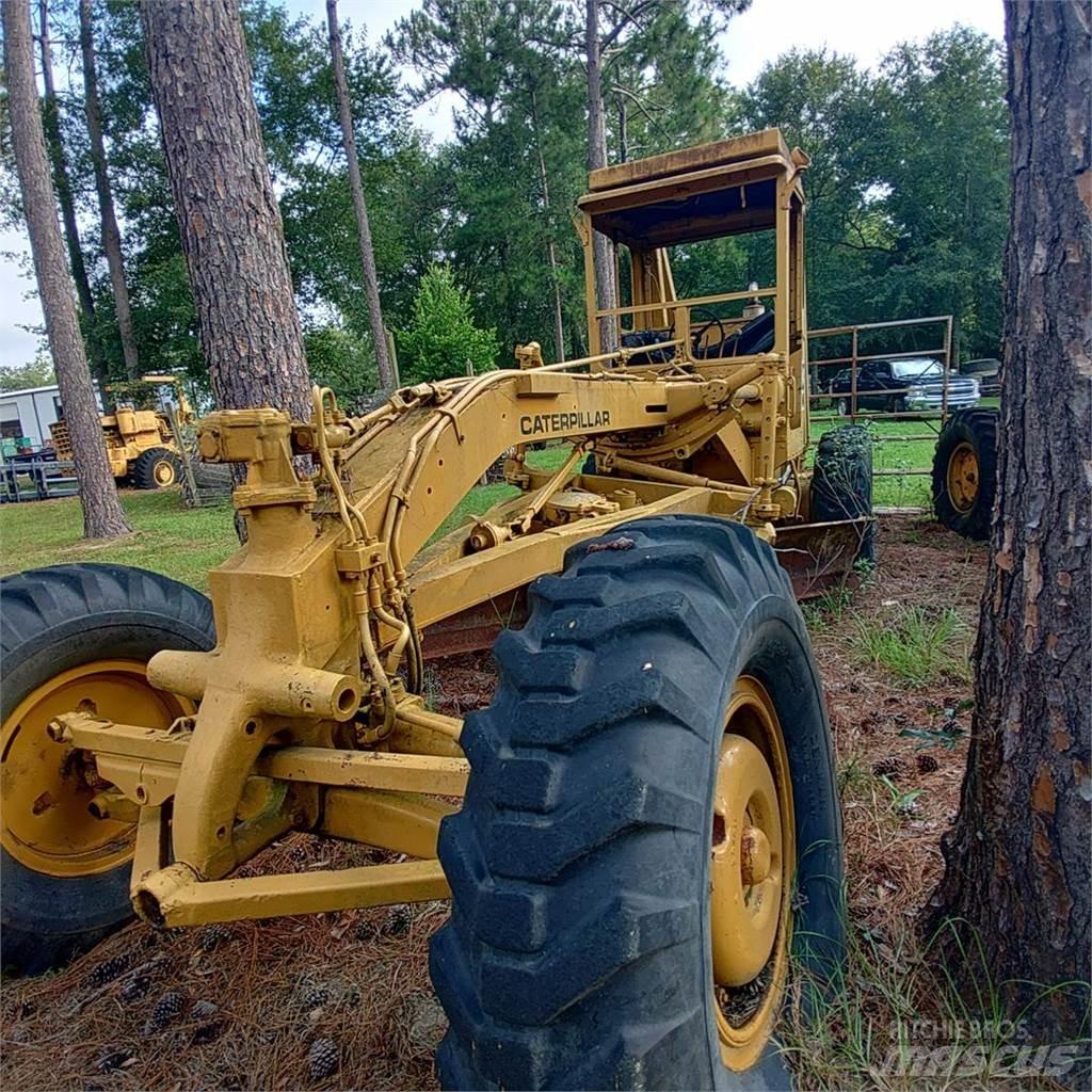 CAT 120 Równiarki