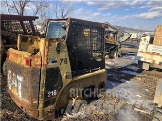 CAT 216B Ładowarki burtowe