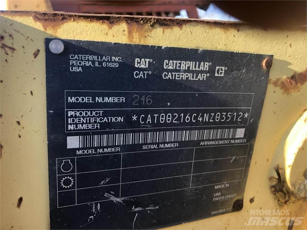 CAT 216B Ładowarki burtowe