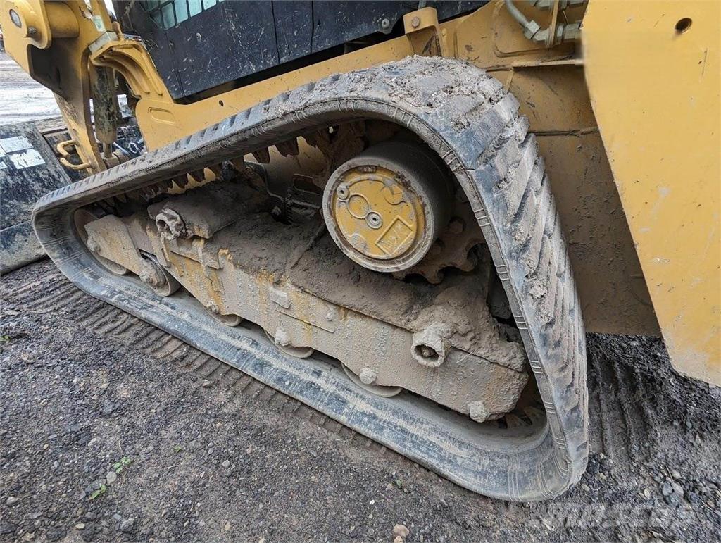 CAT 239D3 Ładowarki burtowe