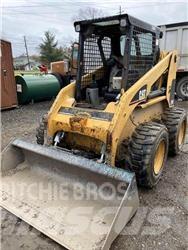 CAT 246 Ładowarki burtowe