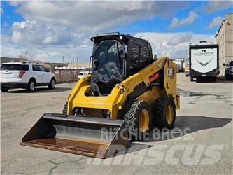 CAT 246D3 Ładowarki burtowe