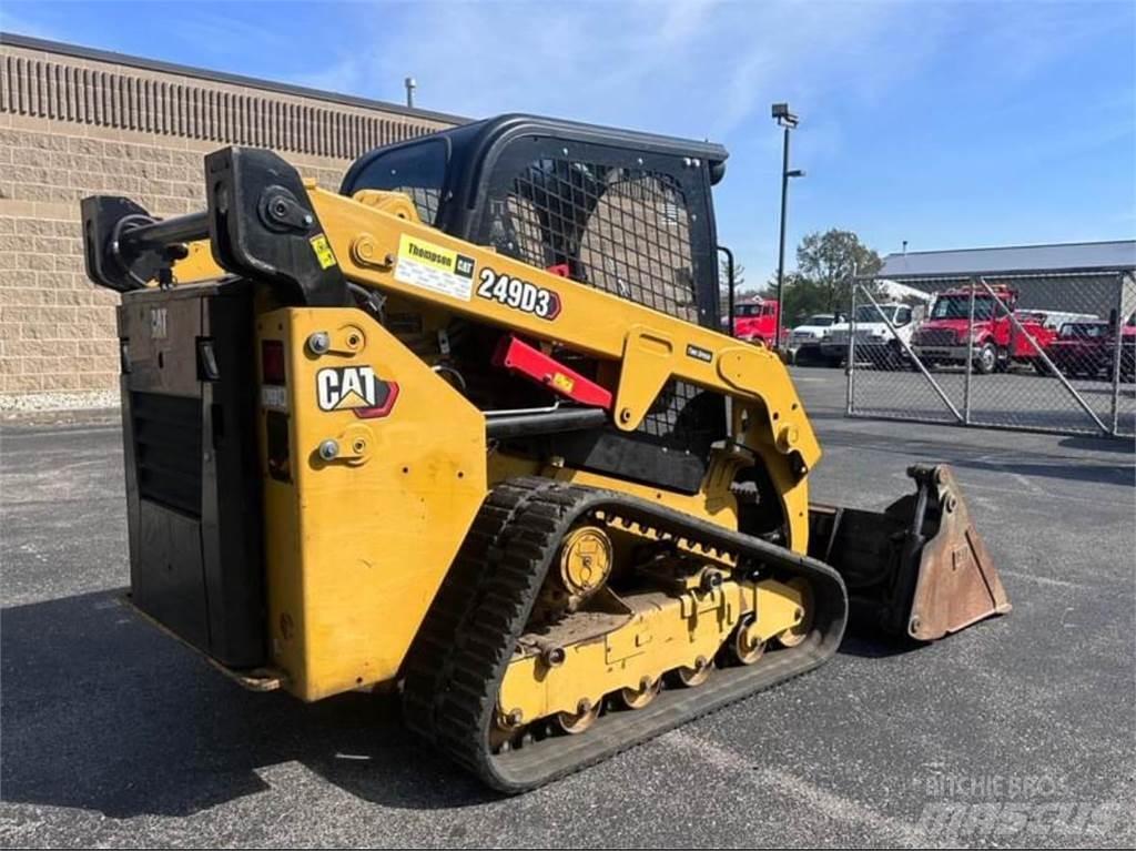 CAT 249D3 Ładowarki burtowe