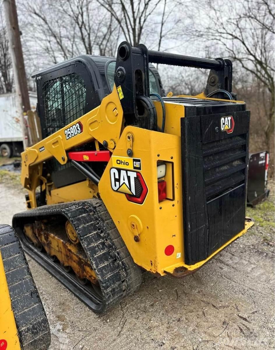 CAT 259D3 Ładowarki burtowe