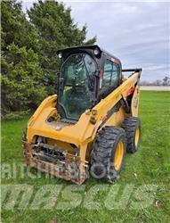CAT 262D3 Ładowarki burtowe