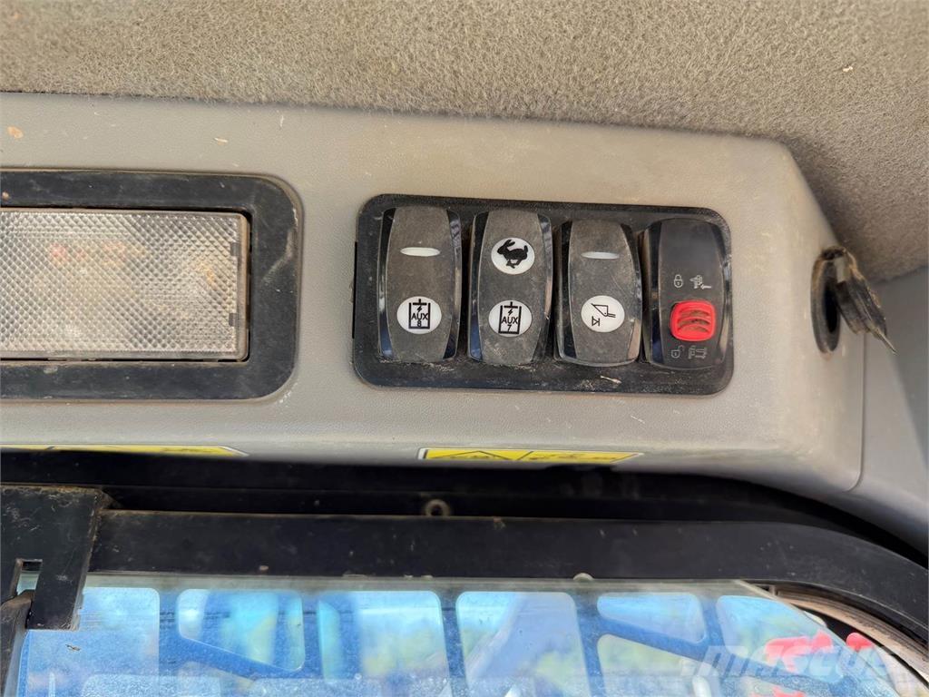 CAT 277D Ładowarki burtowe