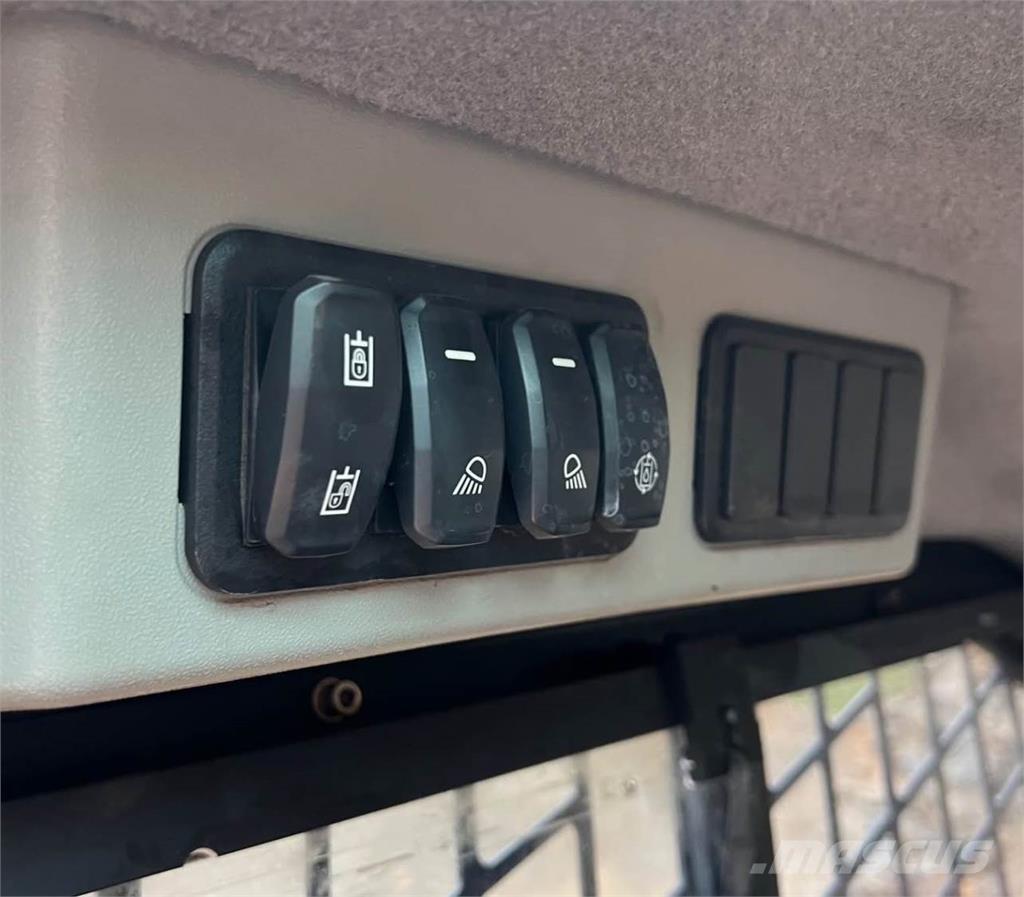 CAT 289D3 Ładowarki burtowe