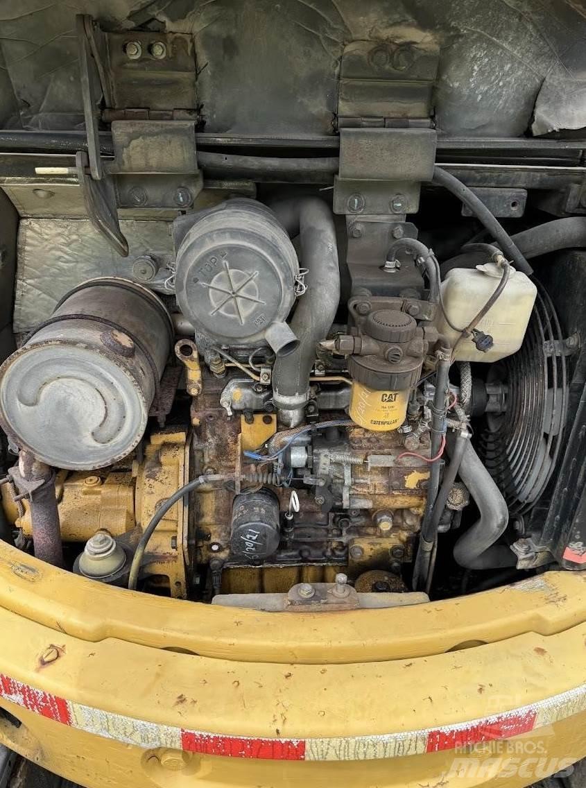 CAT 304CR Minikoparki