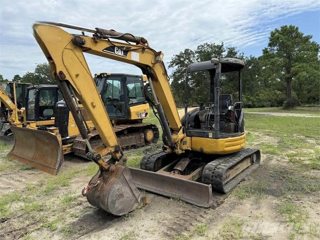 CAT 304CR Minikoparki