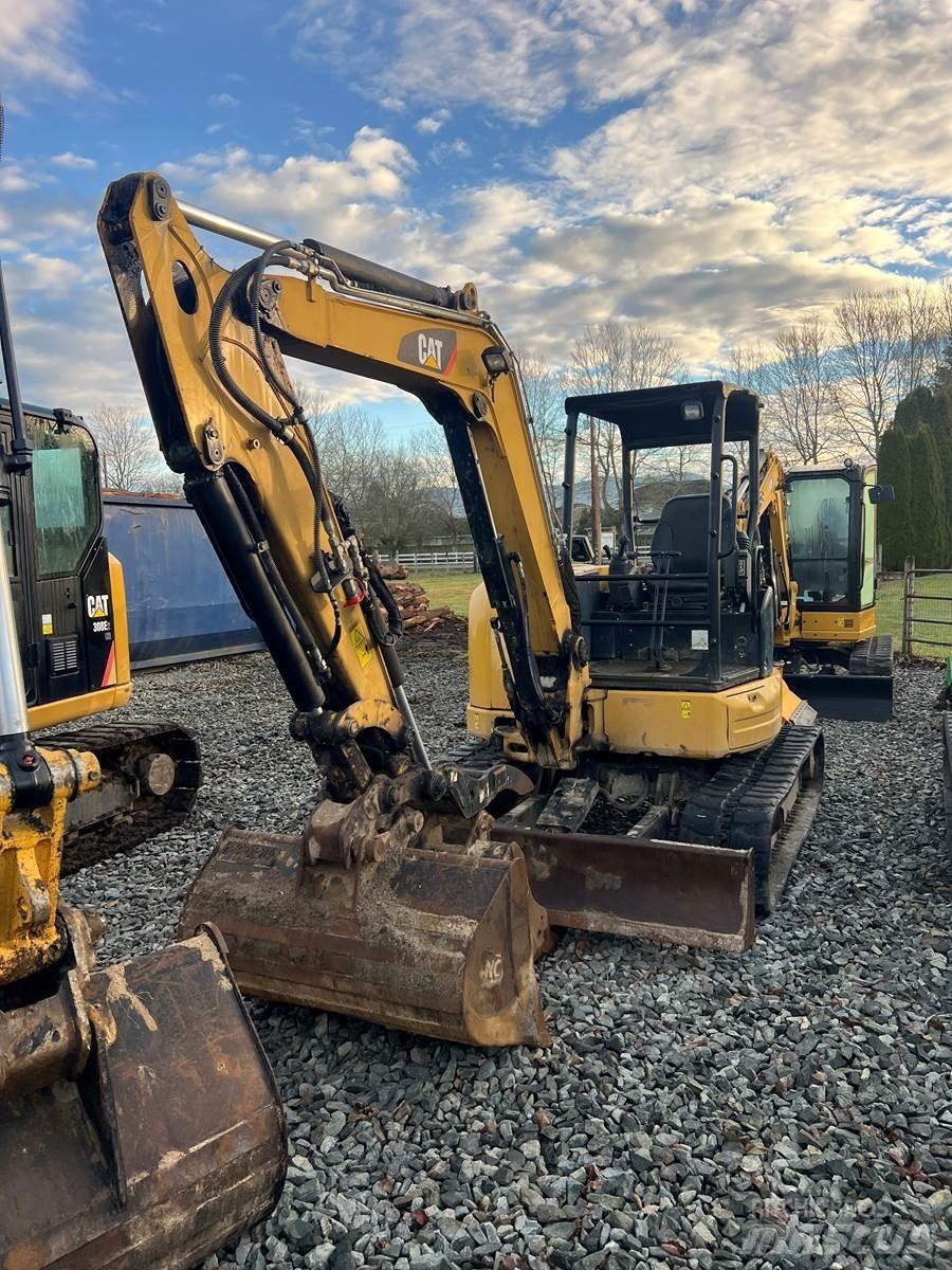 CAT 305 Minikoparki