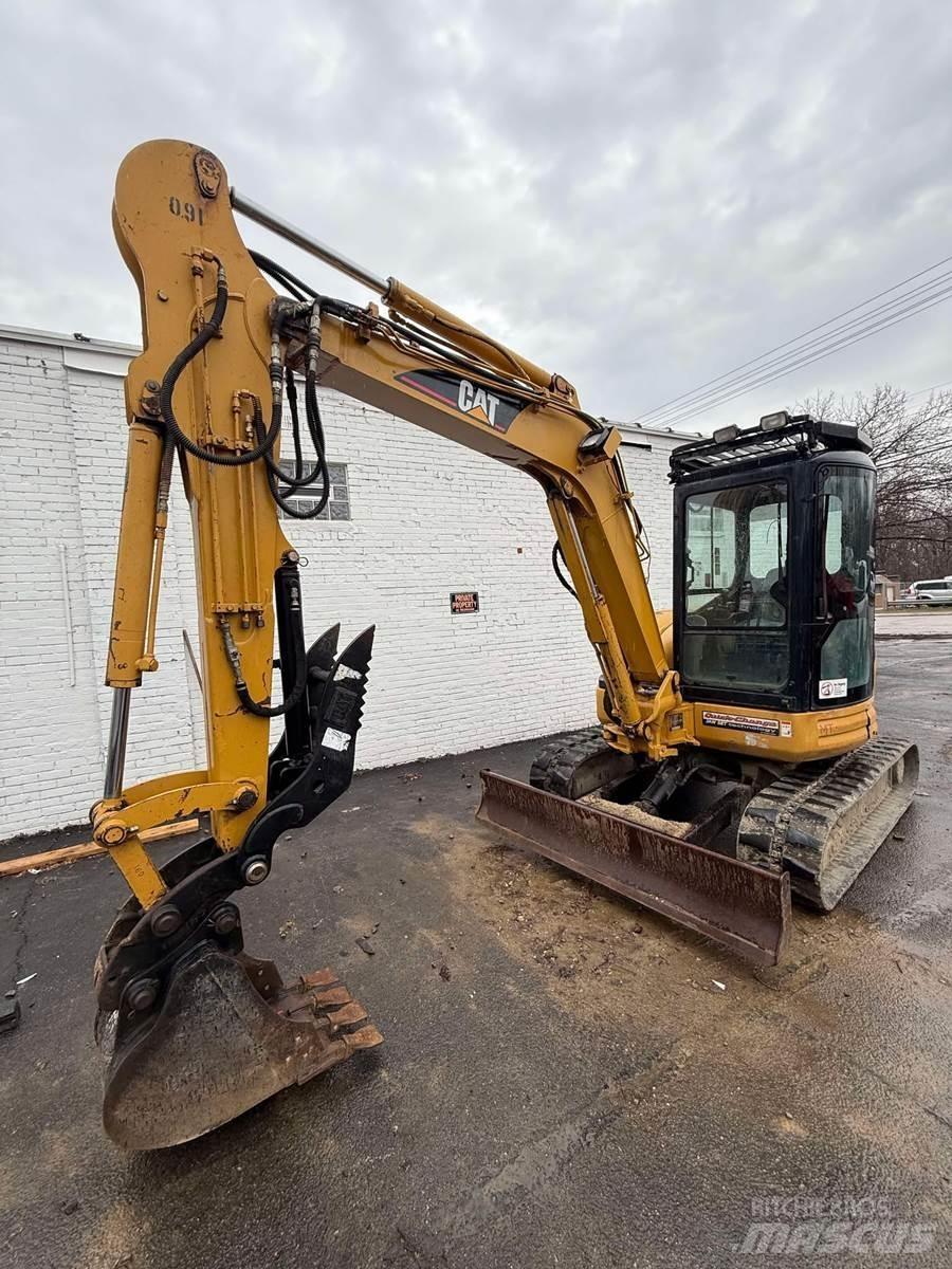 CAT 305CR Minikoparki