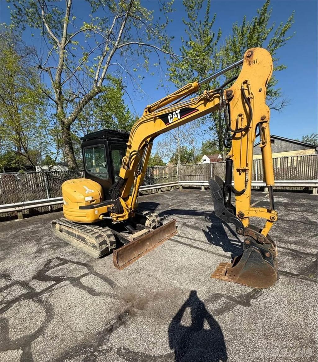 CAT 305CR Minikoparki