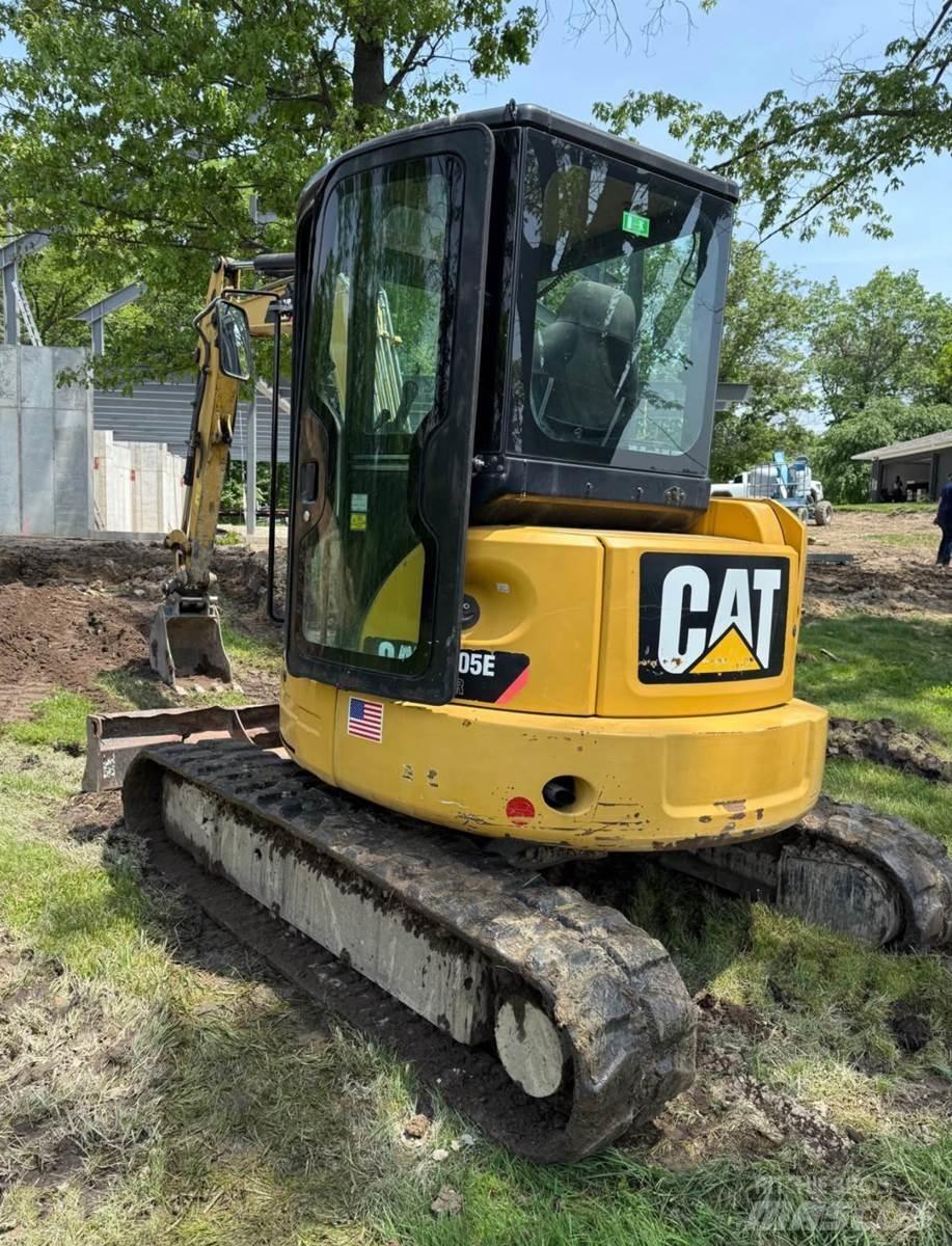 CAT 305E2 Minikoparki