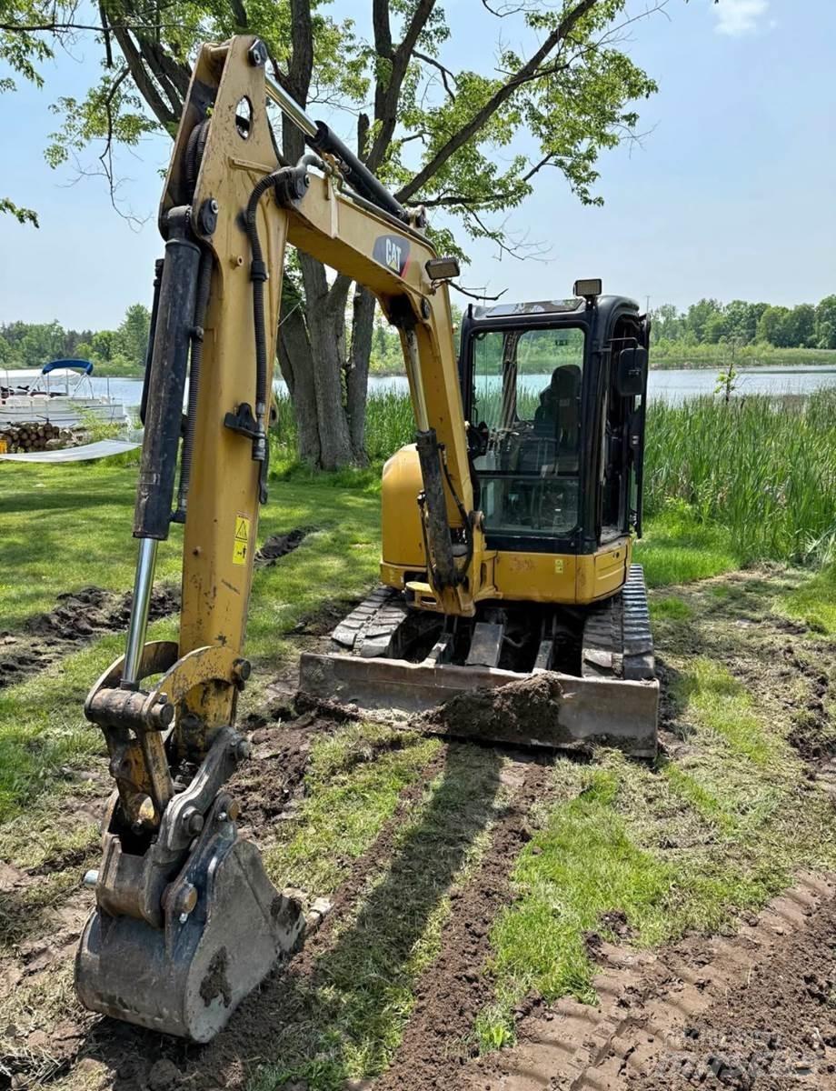 CAT 305E2 Minikoparki