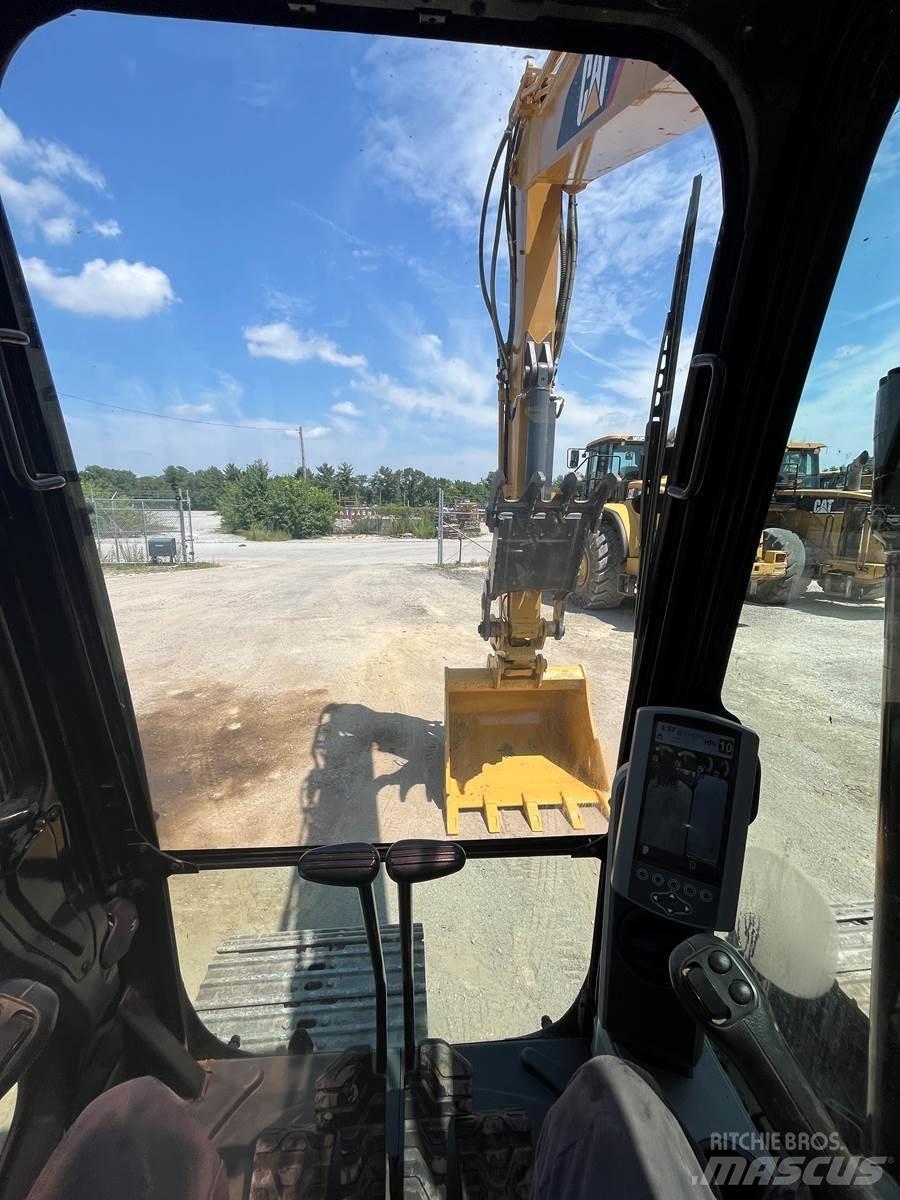 CAT 313FL Koparki gąsienicowe