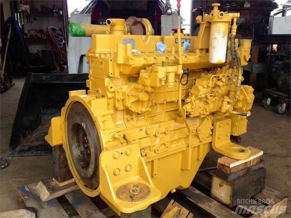 CAT 320 Silniki