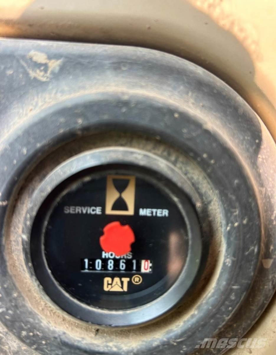 CAT 320C Koparki gąsienicowe