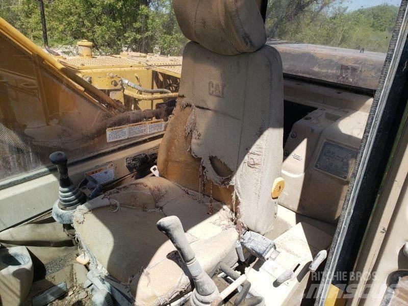 CAT 320L Koparki gąsienicowe